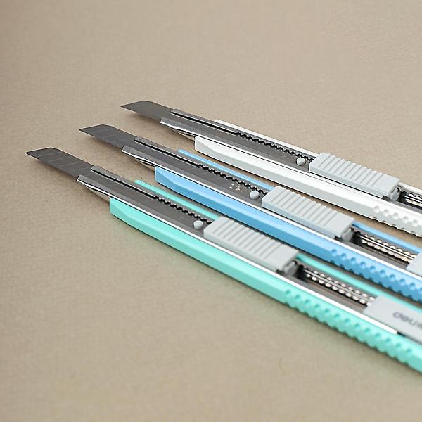 [도매토피아/TREE-00001] 자동장금 커터칼/사무실비품 칼날 밀림방지 컷터칼