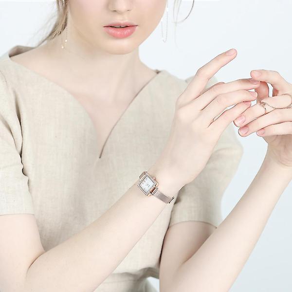 [디유아모르/BWI-00001] 디유아모르 여성 메쉬밴드시계 DAW6101MS-RW 다이아몬드 시계