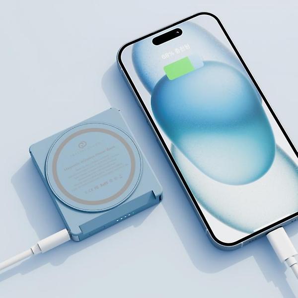  크리스탈클라우드 맥세이프 보조배터리 5,000mAh CC-304