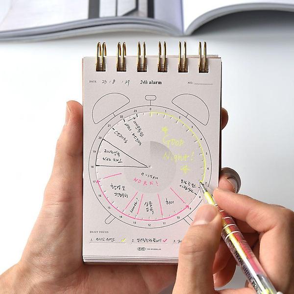  프레스타임노트 (프레스 선을 따라 그어 쓰는 플래너)